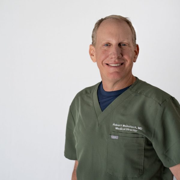 Robert J. Weinstock-min